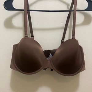 Lot of 3 Victoria’s Secret bras size 38 c. Very gently used. Great condition.